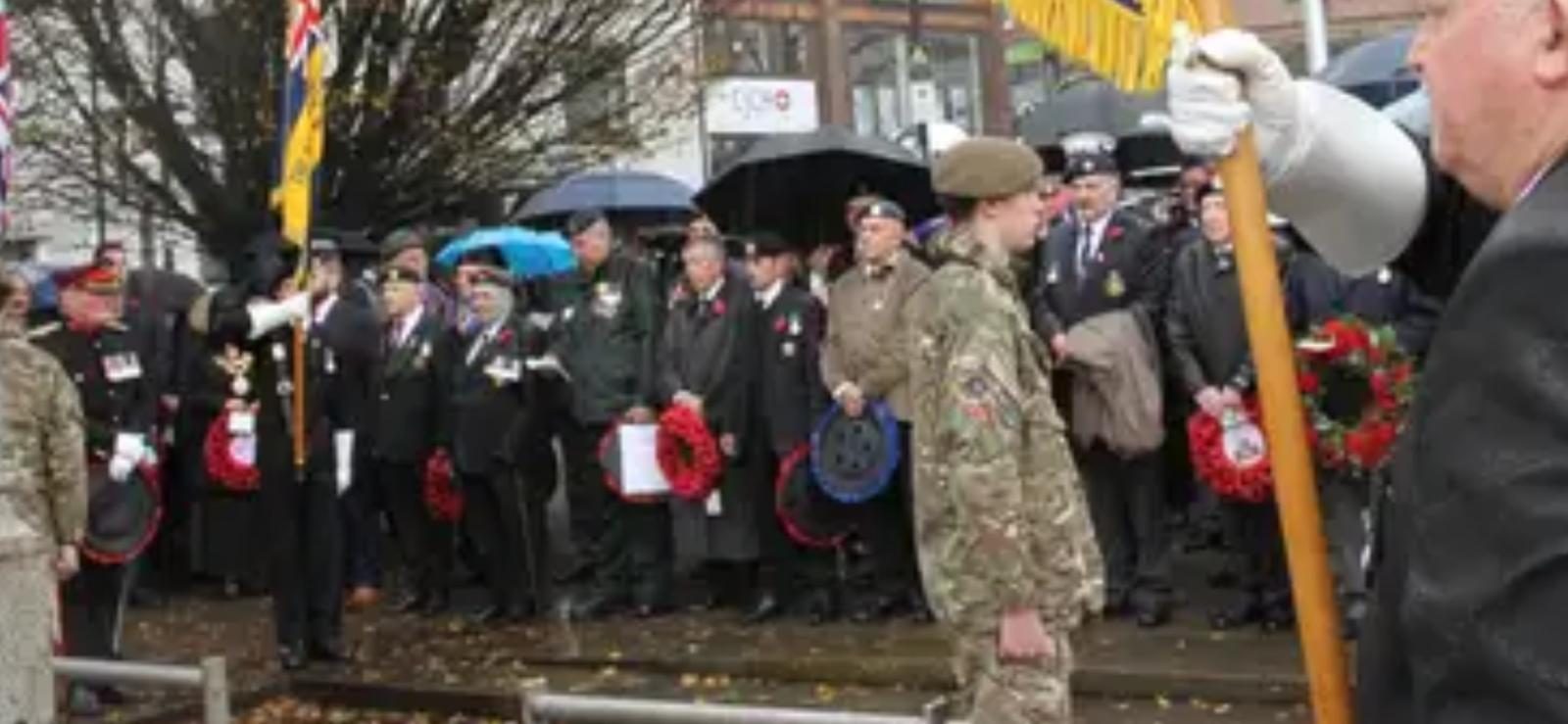 DWRCC Chair Lee Cecil lays the wreath at Caerphilly Cenotaph on Remembrance Sunday
